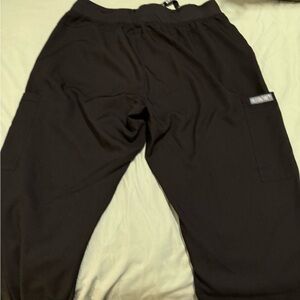 Med Couture Women’s Cargo Pants